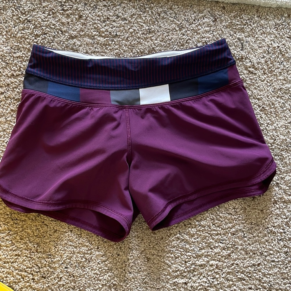 Lululemon shorts size 4